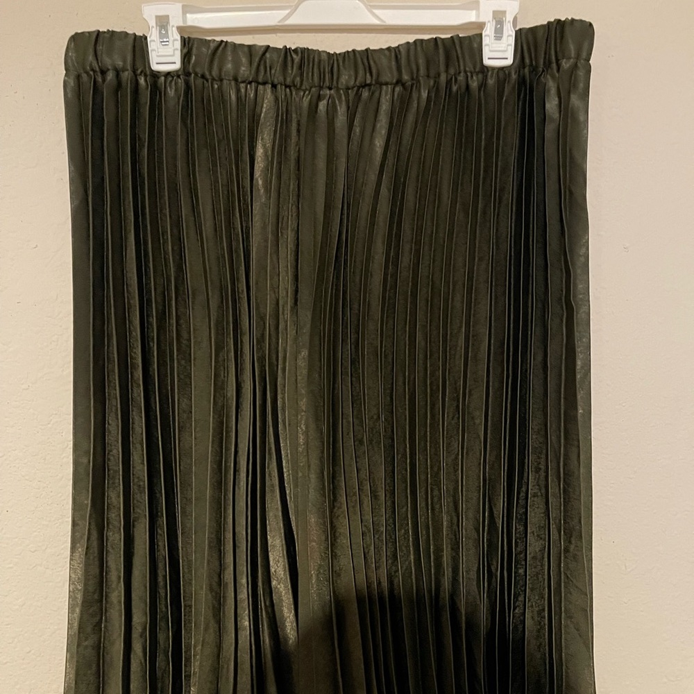 Eloquii Dark Green Accordion Pleat Skirt